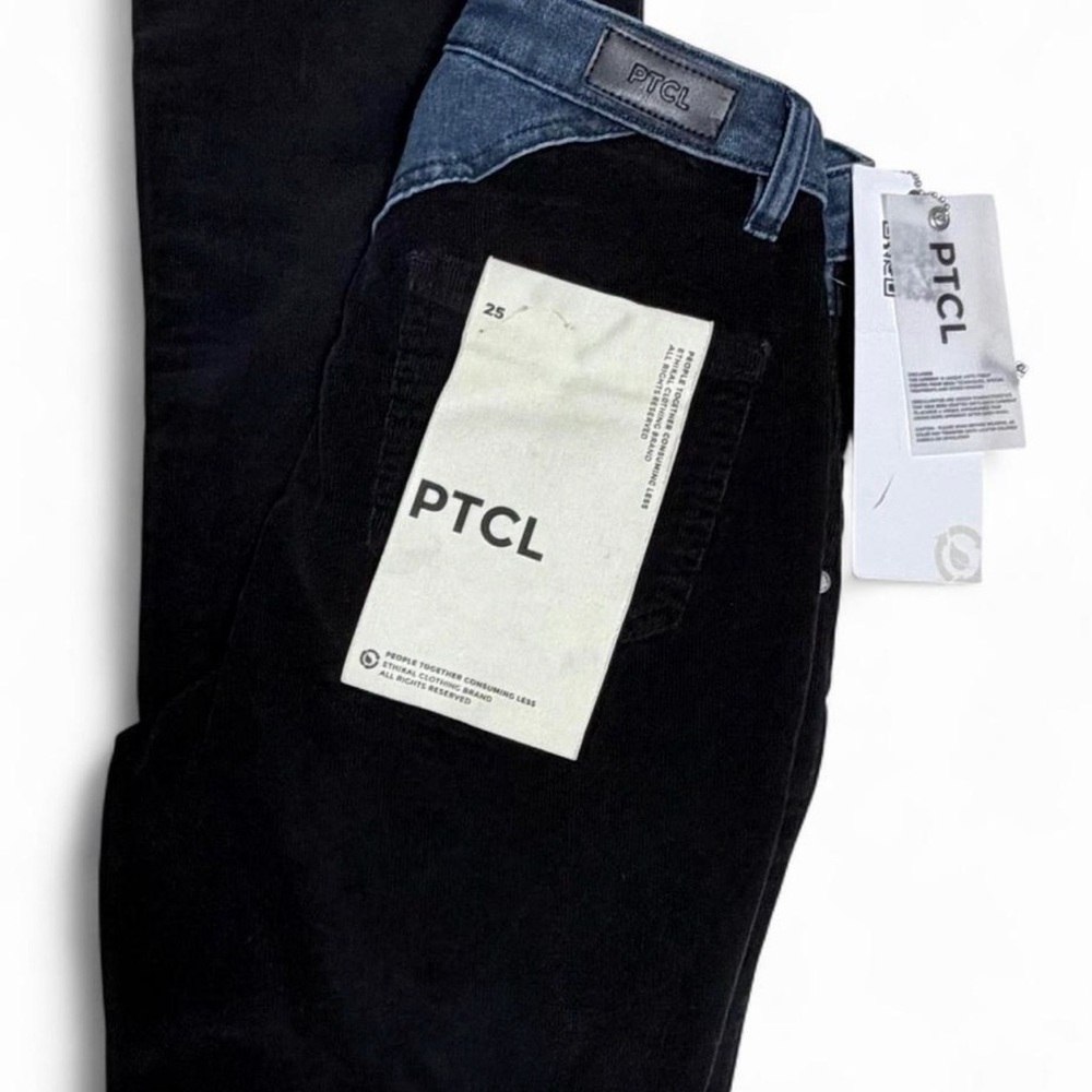 PTCL women’s Black and Blue Jeans - Size 25 (2)